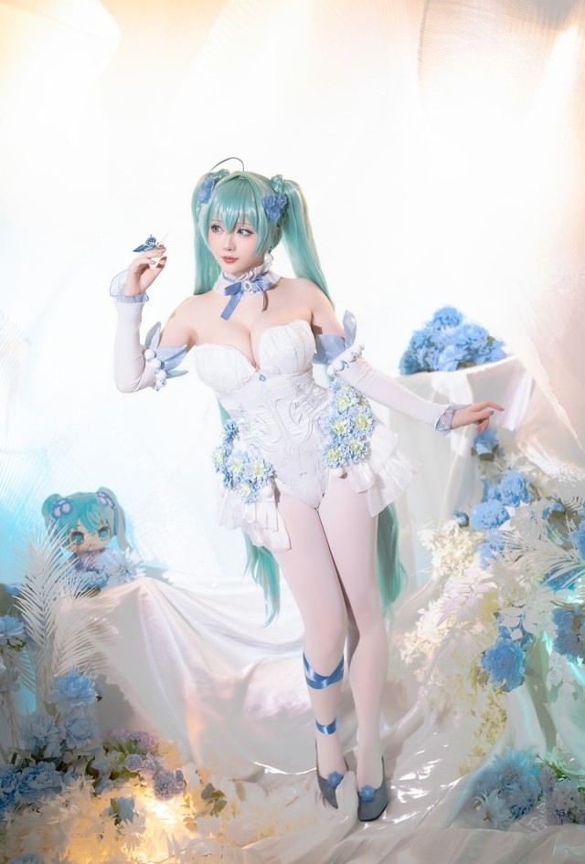 星之迟迟 – NO.190 2024年02月计划A 初音未来 粉蝶花精灵[54P1V-4.51G] – 艺博图社