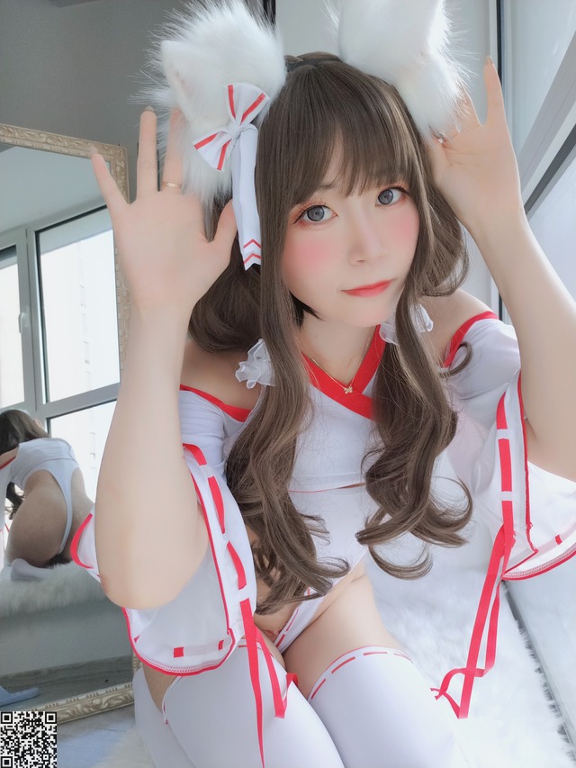 1 (2)